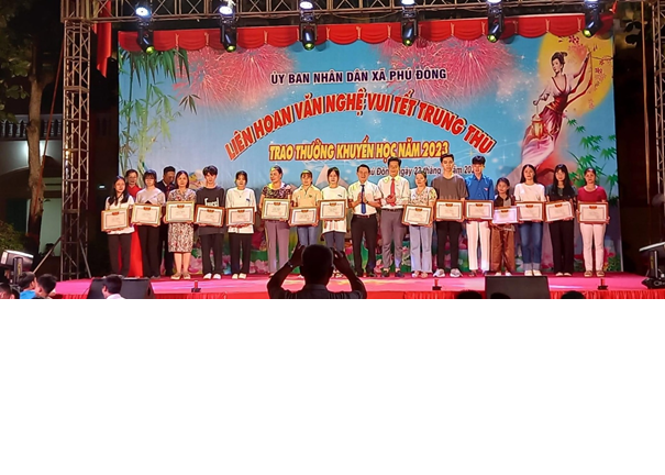 Xã Phú Đông Tổ Chức Đêm Liên Hoan Văn Nghệ Vui Tết Trunng Thu và Trao thưởng Quỹ Khuyến học Năm 2023.